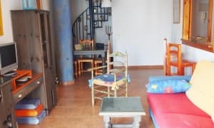 Venta ático dúplex con vistas al mar en la urbaniz