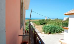 En venta coqueto apartamento semifrontal al mar en
