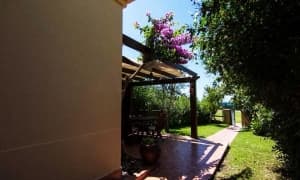 En venta adosado frontal a pocos metros del mar en