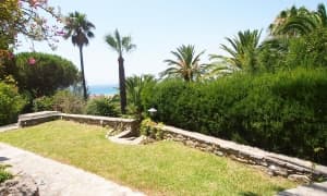 Se vende chalet en Atlanterra en uno de las zonas 