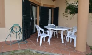 En venta apartamento bajo con jardin en la urbaniz