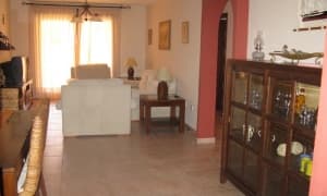 Venta de amplio apartamento de 3 dormitorios en la