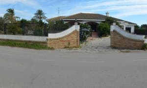 En venta Chalet independiente con parcela de 3.000