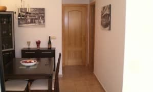 Bonito apartamento en planta baja con patio, jardí