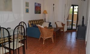 En venta apartamento bajo con jardin en la urbaniz