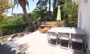 Se vende chalet en Atlanterra en uno de las zonas 