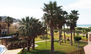 En venta adosado con vistas al mar en la urbanizac