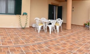 Se vende apartamento bajo con jardin en la urbaniz