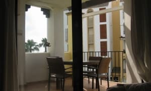 Venta de moderno apartamento de 3 dormitorios en A