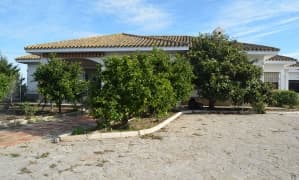 En venta Chalet independiente con parcela de 3.000