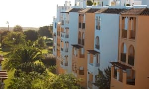 Venta de ático de 3 dormitorios y 2 baños en urban