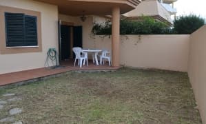 En venta apartamento bajo con jardin en la urbaniz