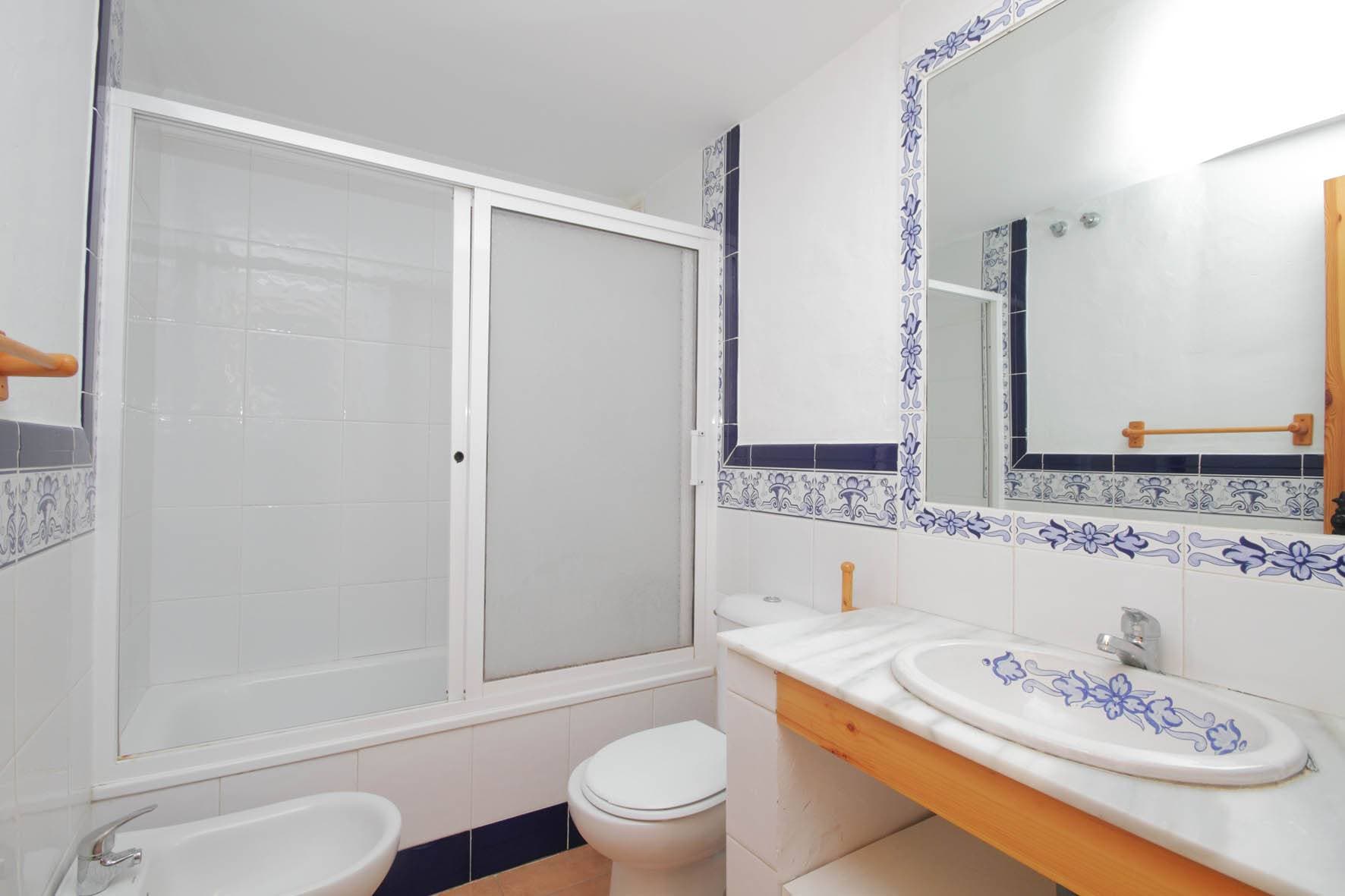Espectacular apartamento frontal al mar de 3 dormitorios y 2 baños en la urbanización Atlanterra Playa en Zahara de los Atunes - Imagen de la propiedad
