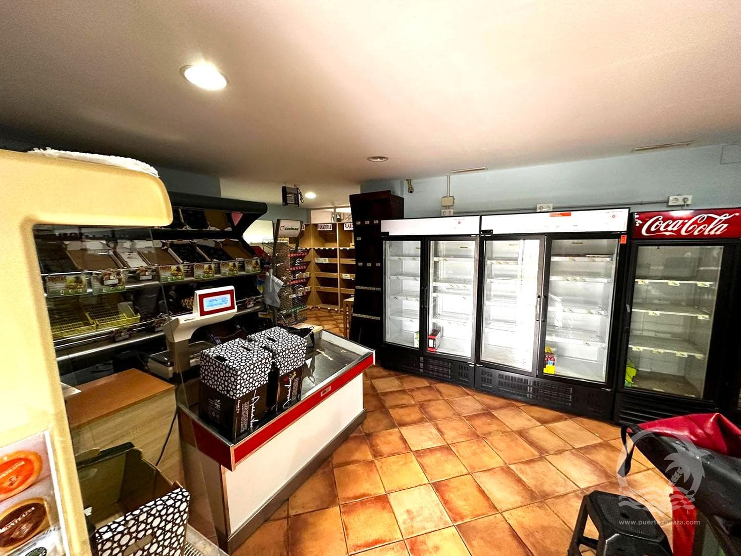 En venta local comercial en Atlanterra, urbanización Bahía de la Plata. - Imagen de la propiedad
