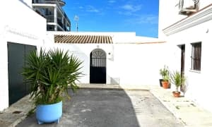 Encantadora Casa en Venta en Zahara de los Atunes – Ubicación Inmejorable
