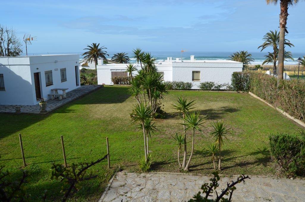 Apartamento dúplex de 3 dormitorios y 1 baño en el Complejo Zaharaui en Atlanterra - Fotografía inmueble
