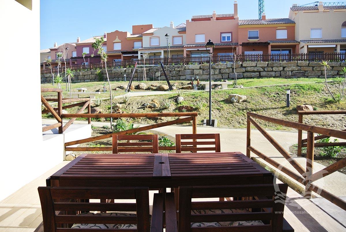 Casa adosada con 2 dormitorios, 1 baño y 1 aseo en la urbanización Jarales Golf en Atlanterra - Fotografía inmueble