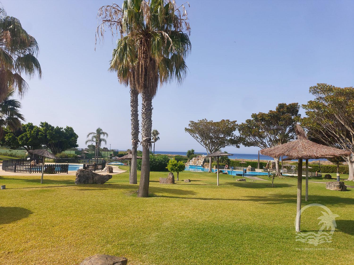 SE VENDE ÁTICO EN LA URBANIZACION ATLANTERRA PLAYA. - Imagen de la propiedad