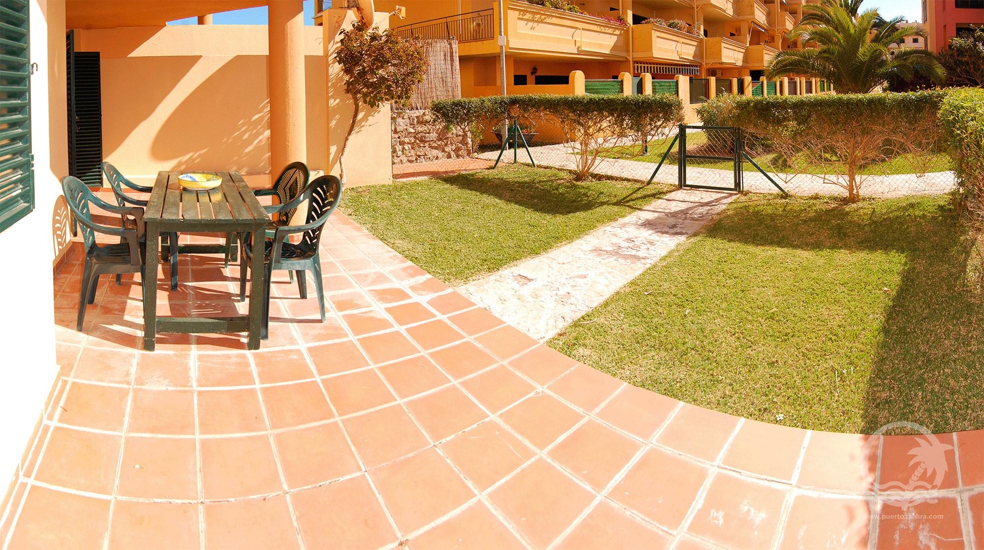 Bajo con jardín de 1 dormitorio en la urbanización Mar de Plata en Atlanterra - Fotografía inmueble