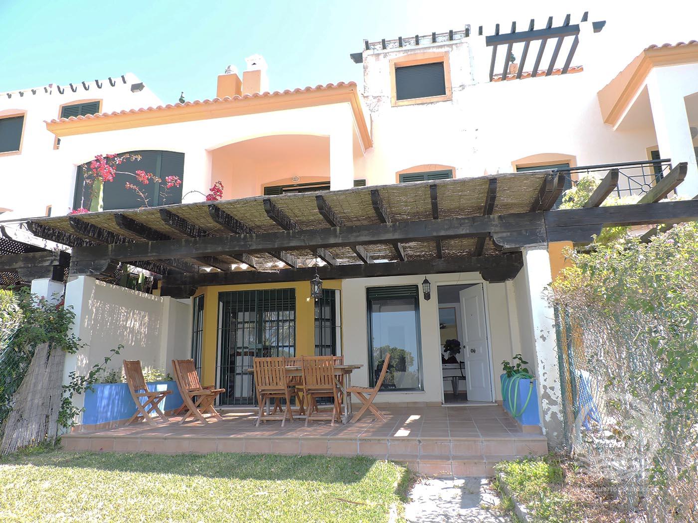 SE VENDE ADOSADO FRONTAL DE 5 DORMITORIOS EN LA URBANIZACION MAR DE PLATA. - Imagen de la propiedad