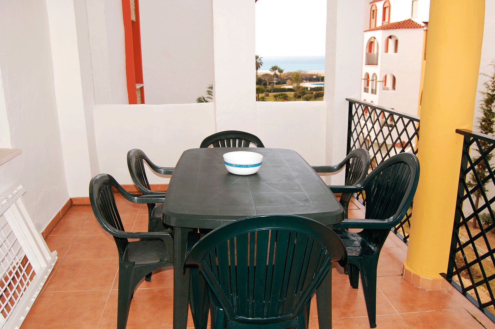 Alquiler de apartamento de 2 dormitorios en la Urbanización Atlanterra Costa en Atlanterra - Fotografía inmueble