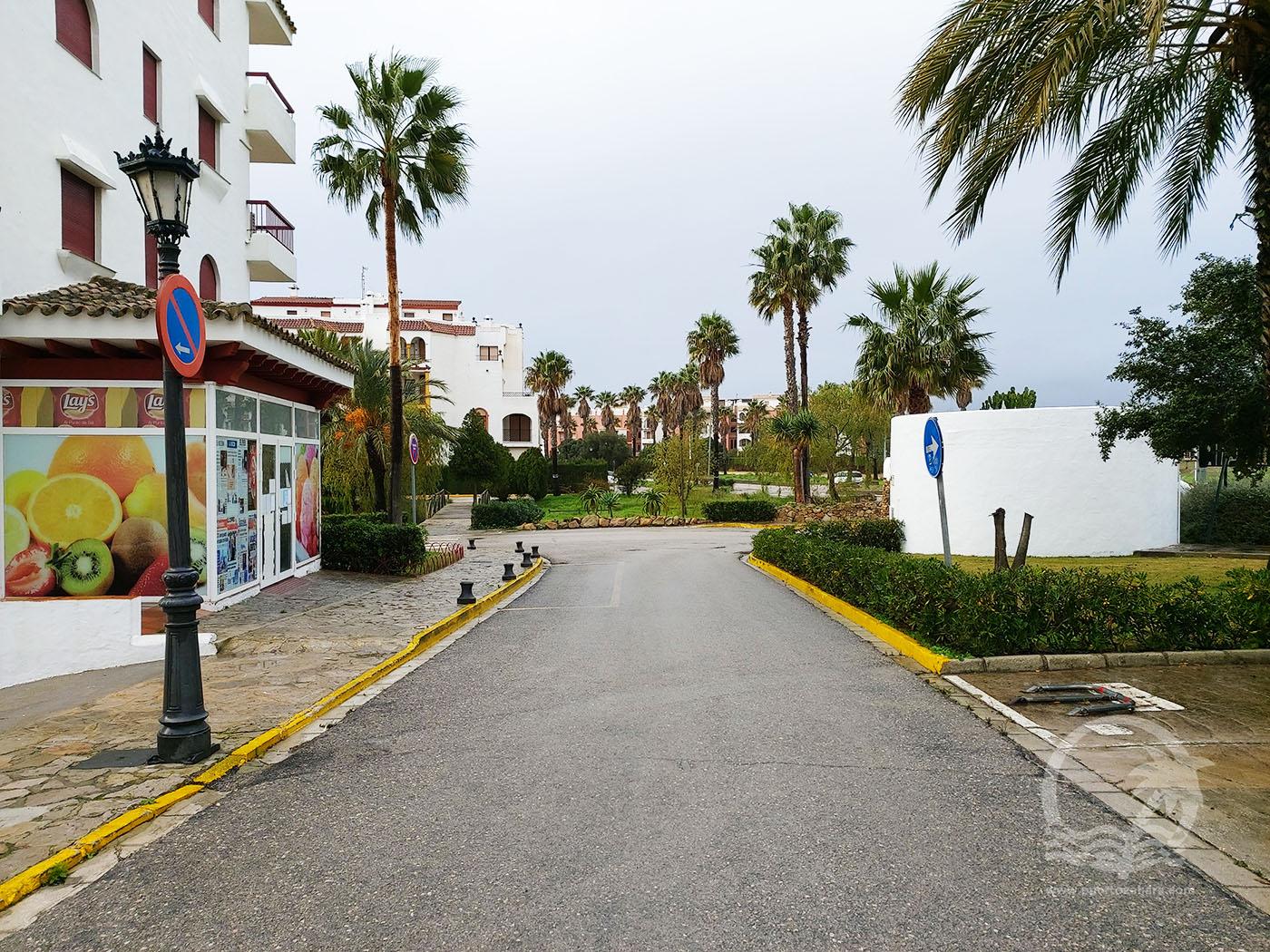 SE VENDE LOCAL COMERCIAL - Imagen de la propiedad
