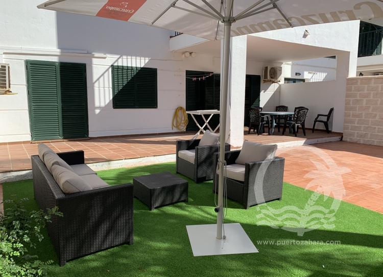 Bajo con jardín de 2 dormitorios y 1 baño en la urbanización Almadraba Playa en Atlanterra - Fotografía inmueble