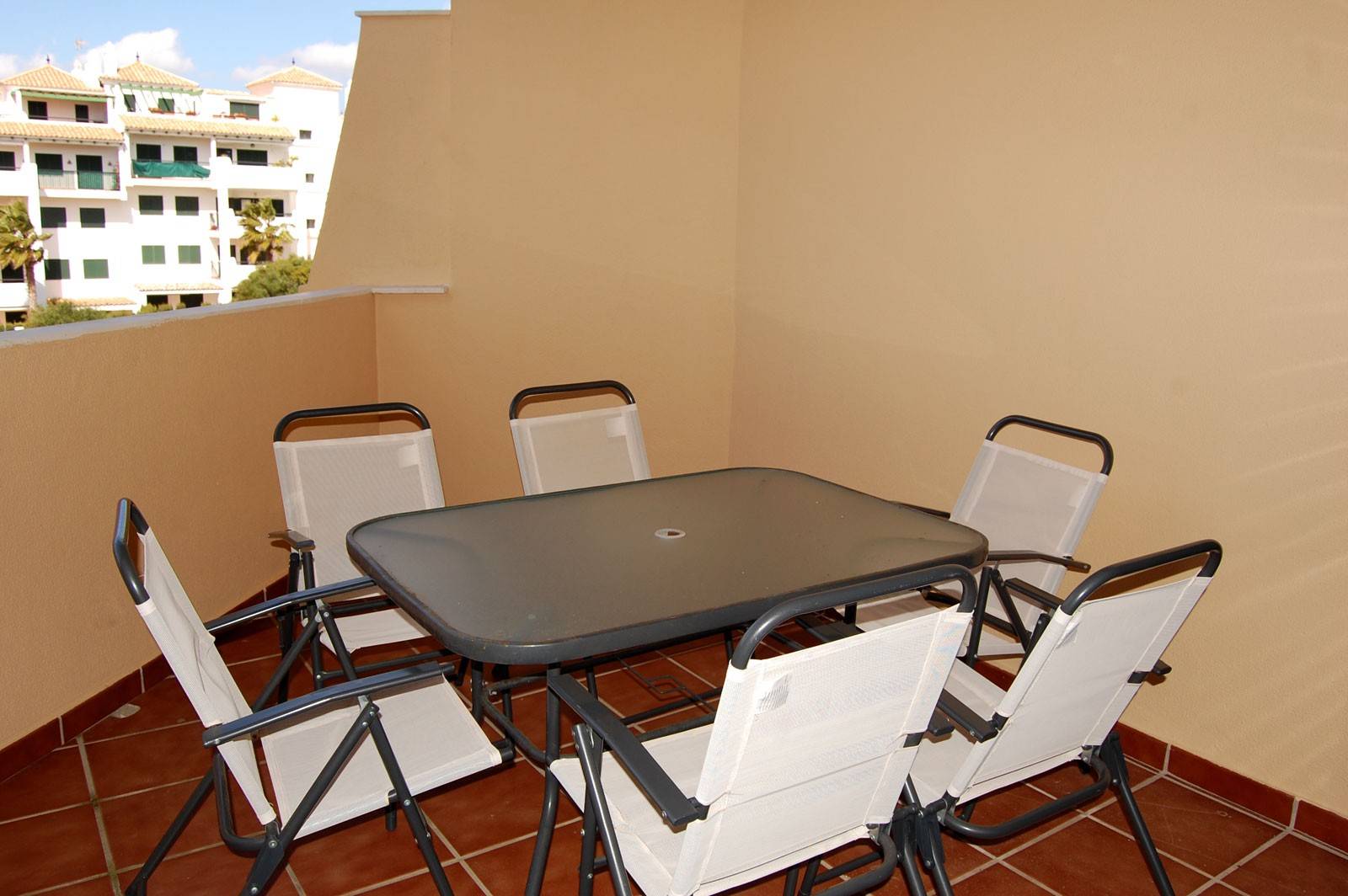 Alquiler de apartamentos de 2 dormitorios y 1 baño en la Urbanización Mar de Plata en Atlanterra - Fotografía inmueble