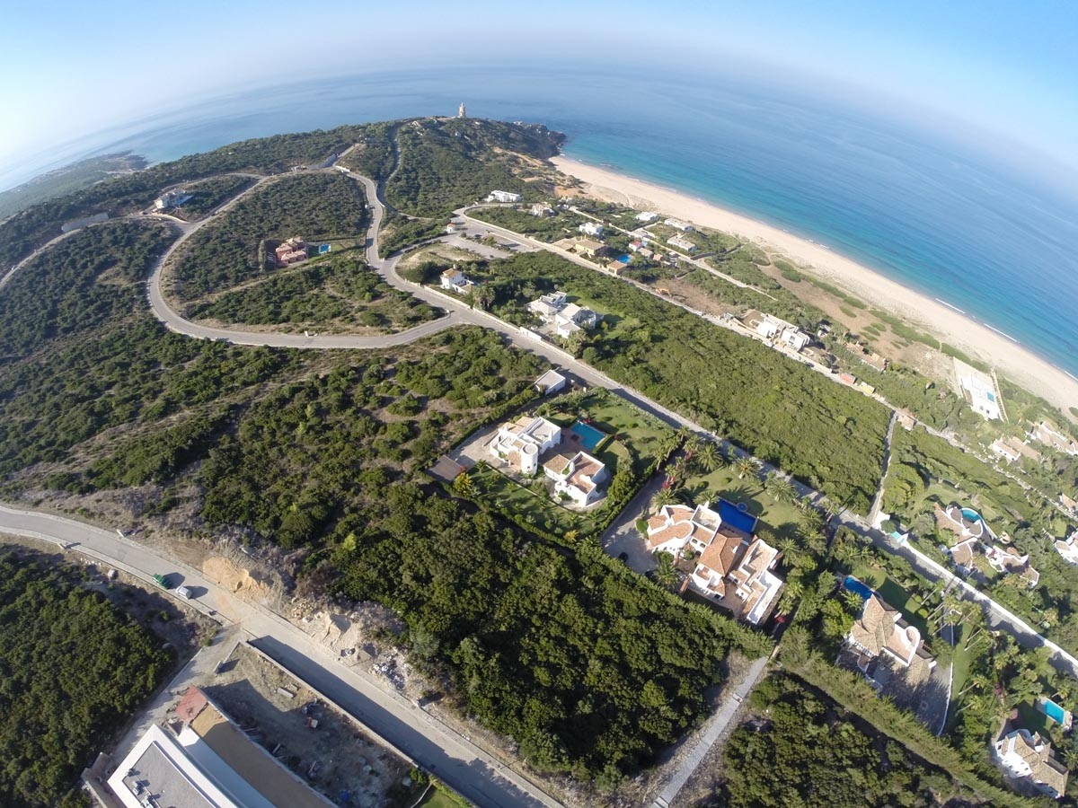En venta parcela de unos 2.700 m2 en la playa del Faro de camarinal, Atlanterra. - Imagen de la propiedad