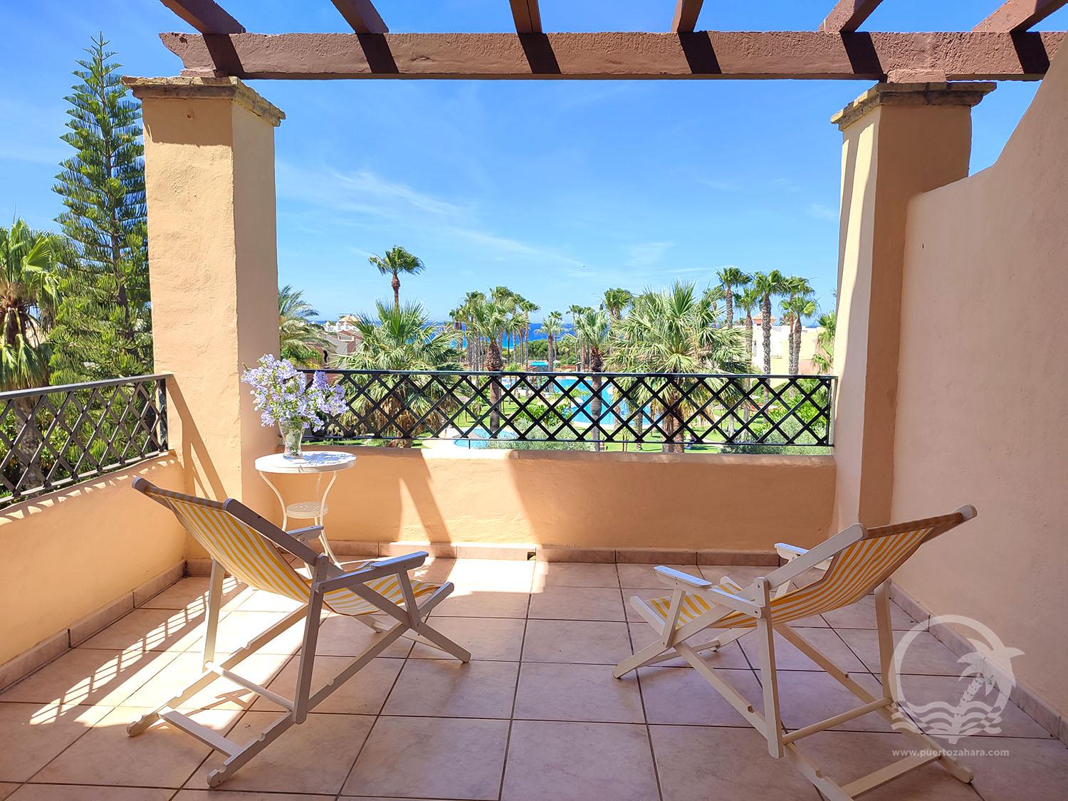 EXCLUSIVO FRONTAL CON 3 DORMITORIOS Y DOS BAÑOS EN JARDINES DE ZAHARA - Imagen de la propiedad